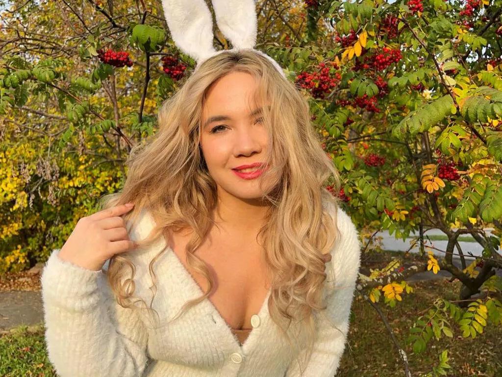 LanaBowie from LiveJasmin
