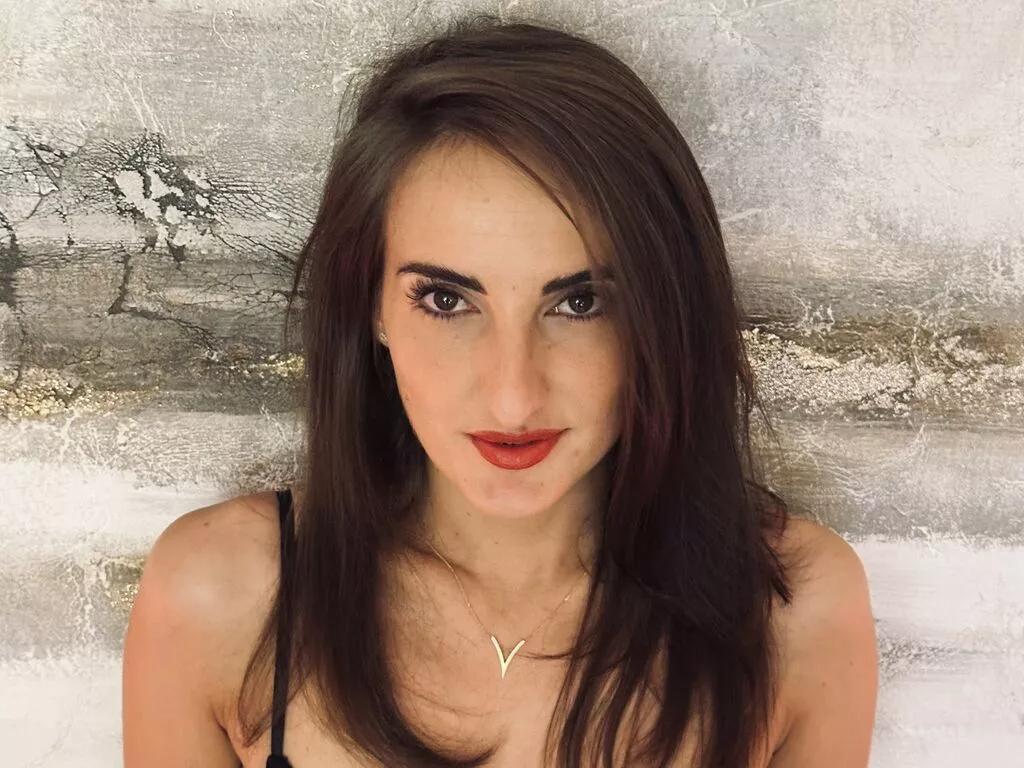LauraRiccoo from LiveJasmin