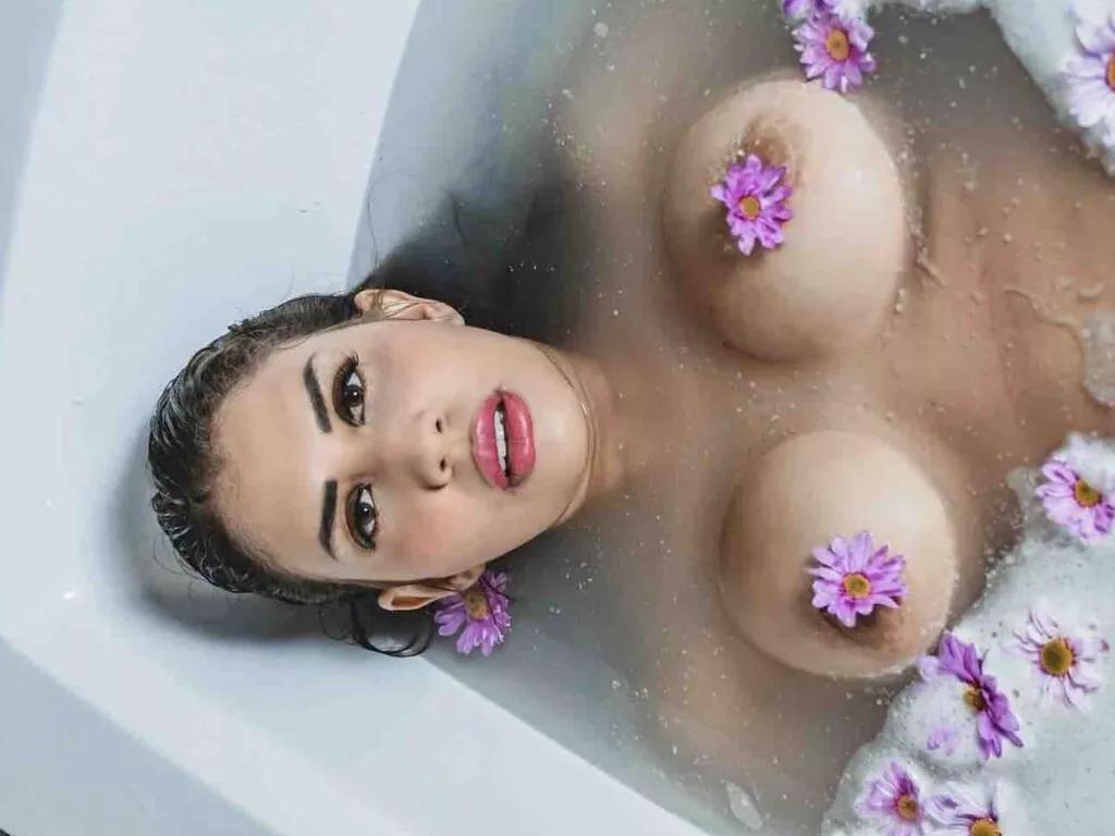 LizyLorentee from LiveJasmin