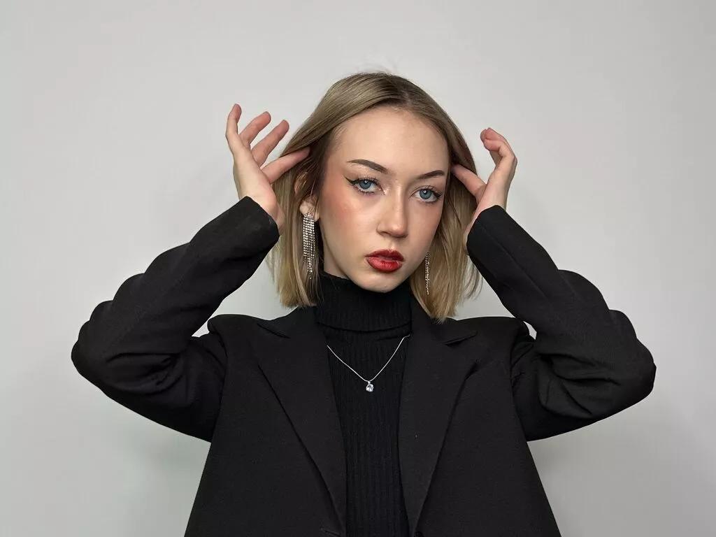 LoisDeman from LiveJasmin