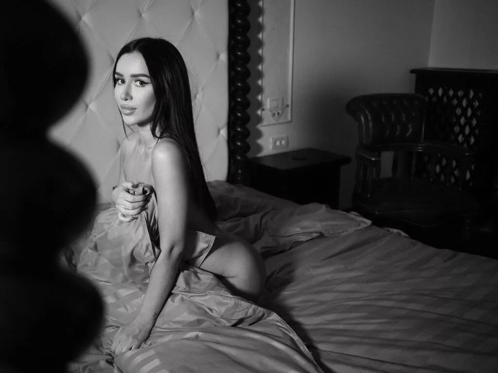 LollaRhode from LiveJasmin