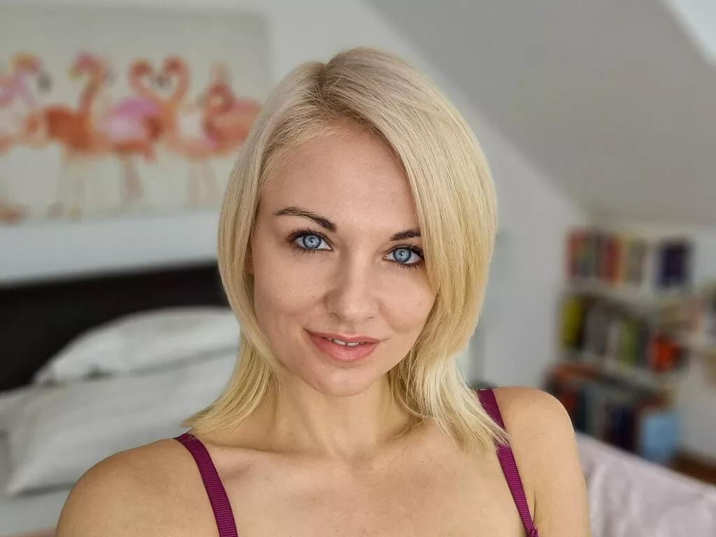 MelinaKurkova from LiveJasmin