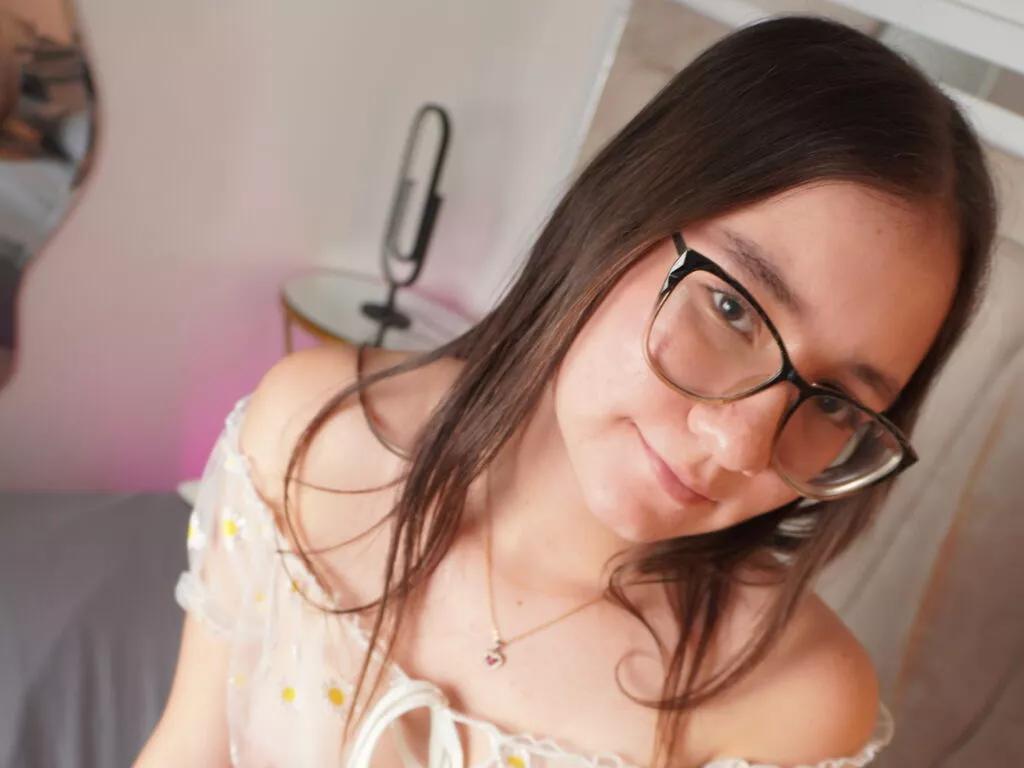MiaHilfiger from LiveJasmin