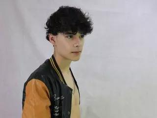 AxelWolfe from Streamate