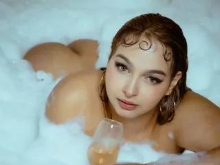 BellaSophiee from Streamate
