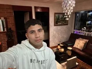 boy_diamonds19 from Streamate