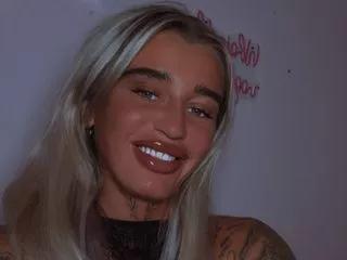 FitBlondie69 from Streamate