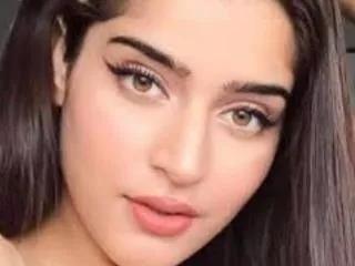 Lovelygunjan from Streamate