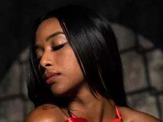 MadeleLu from Streamate