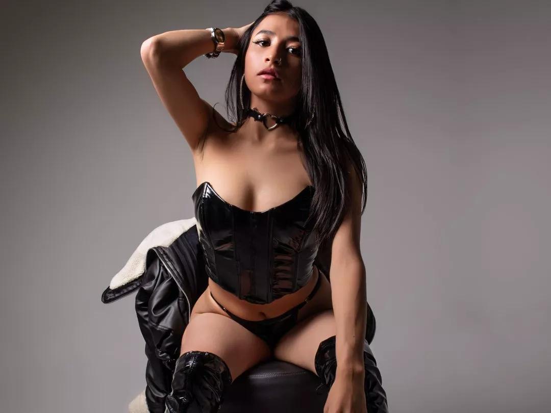 NaiaSanders from Streamate