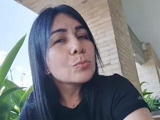 Yanella_109 from Streamate
