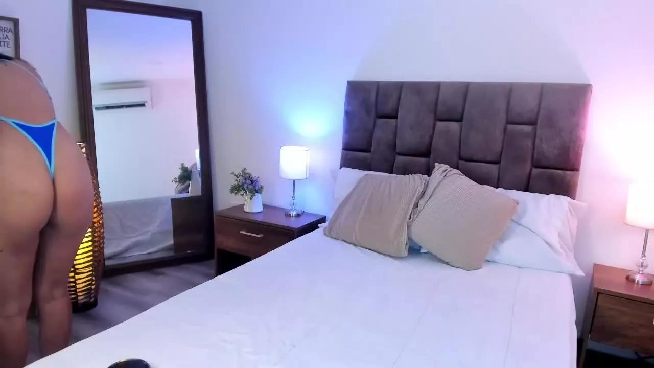 Naked Room AsyaMoon 