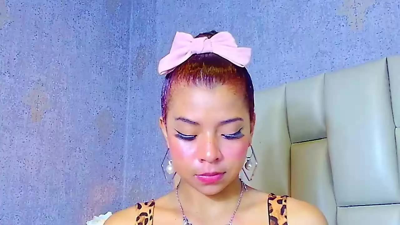 Emily_Biz from Streamray is Freechat