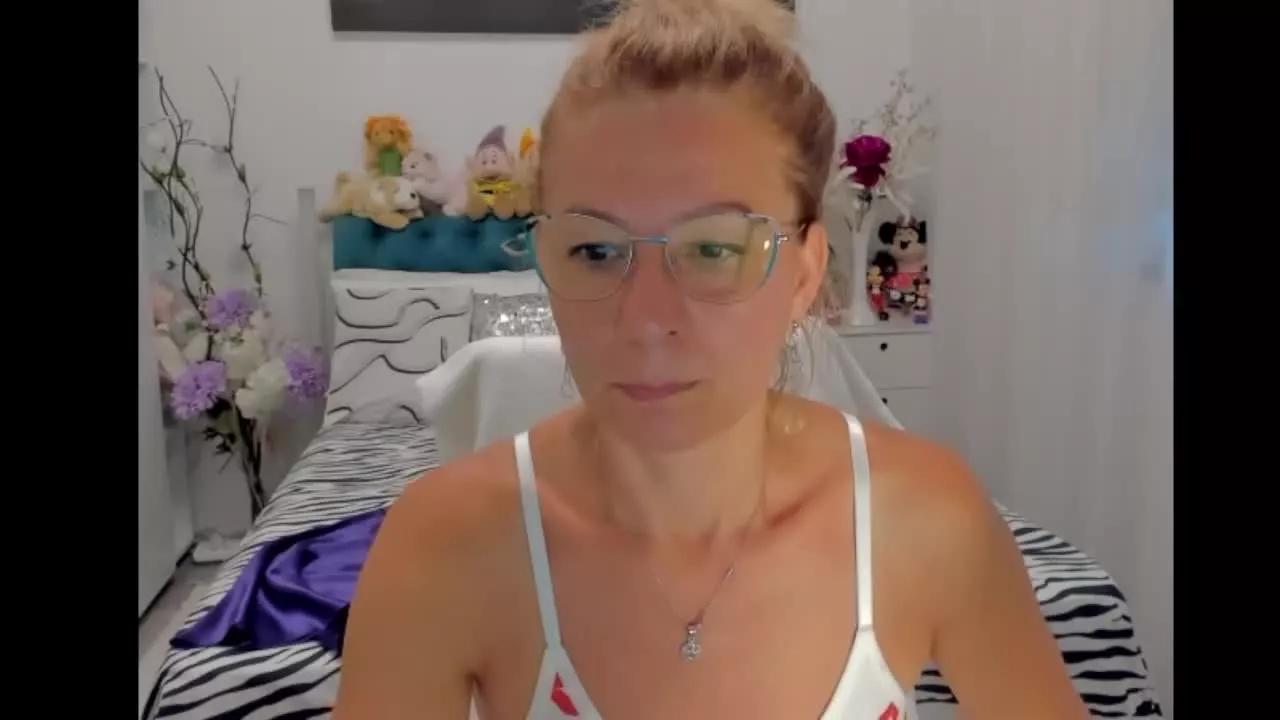SalomeJade from Streamray