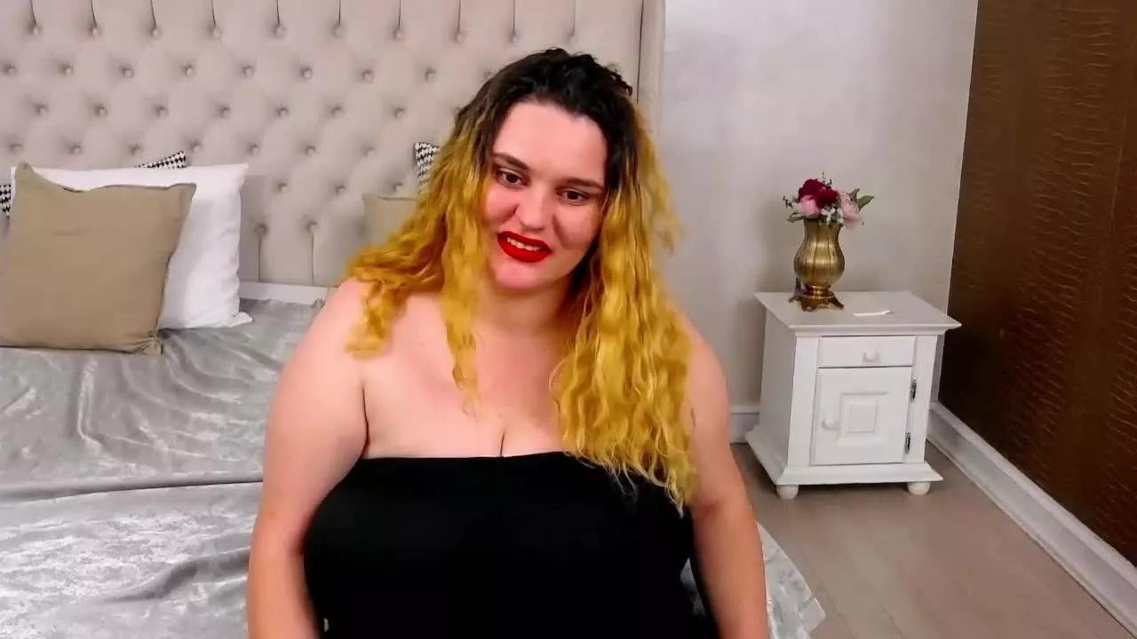 SaraCllaire from Streamray