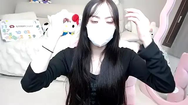 -momoo- from StripChat is Freechat