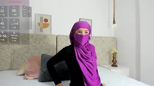 __Nahia from StripChat