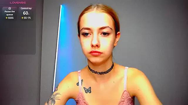 A_Karolina from StripChat
