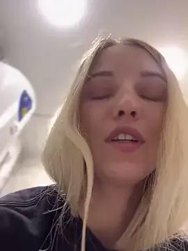 Naked Room Adelina0001 