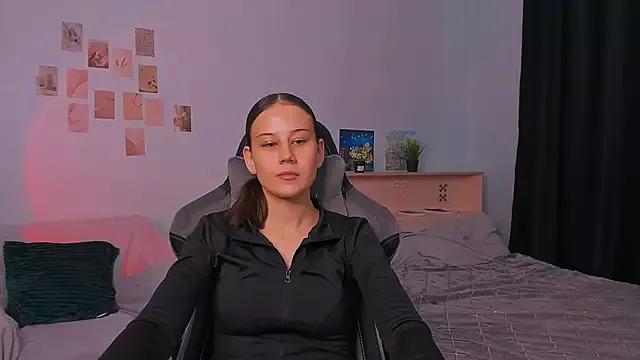 adelle046 from StripChat