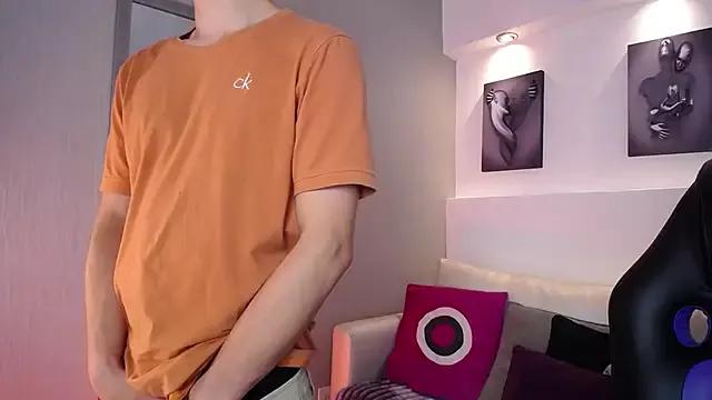 AdrianRinaldi from StripChat