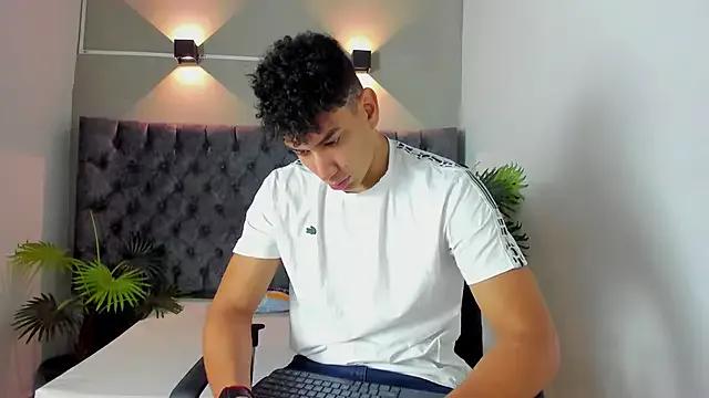 ALAN_REDINGER from StripChat