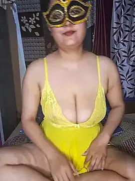 Naked Room Alisha95 