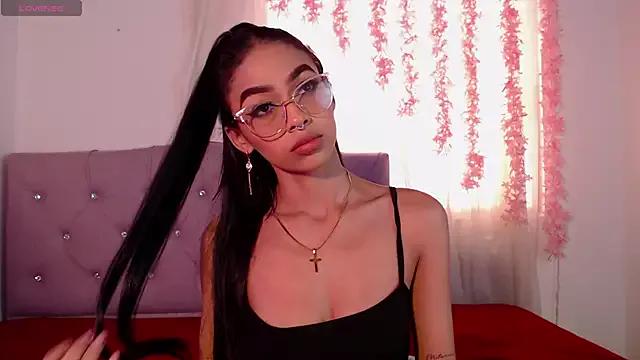 Alleanys_Cristal from StripChat
