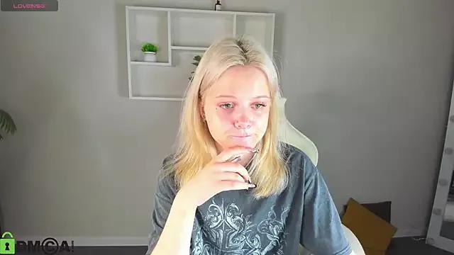 Allice_Cox from StripChat