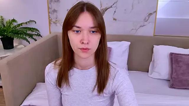 AmadaReine from StripChat