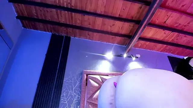 Amanda-Cruz from StripChat