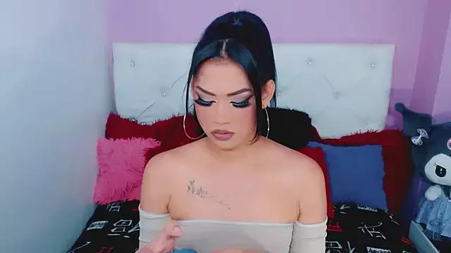 Amanda_bigx from StripChat is Freechat