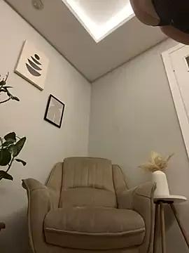 Naked Room Amberonee31 