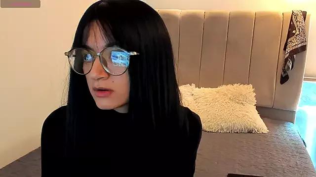 AmelieSatoo from StripChat