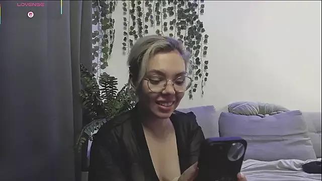 AnyaTaylorJoy_ from StripChat