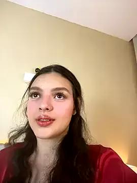 AriaHeavenss from StripChat