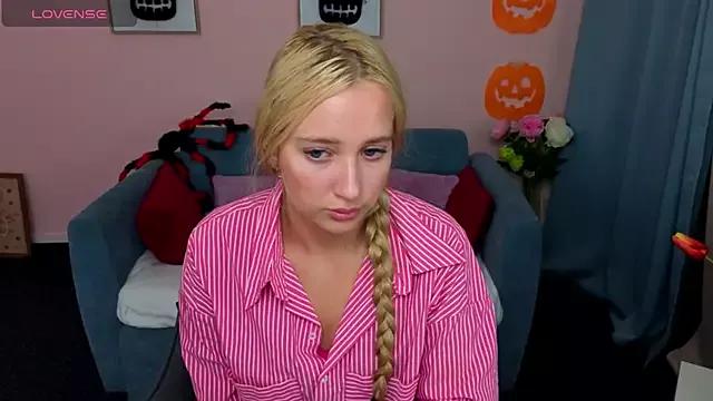 Naked Room AuroraSkyee 