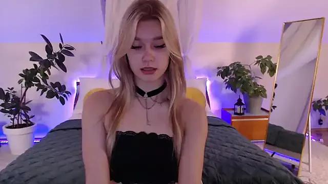 BattyMelody from StripChat