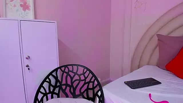BellaaRos from StripChat