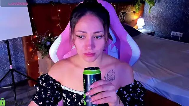 Bellalovesss from StripChat