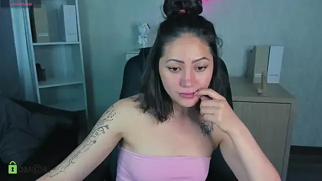 Bellalovesss from StripChat