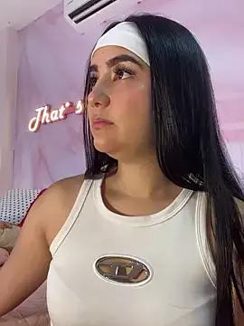Belliinda_21 from StripChat