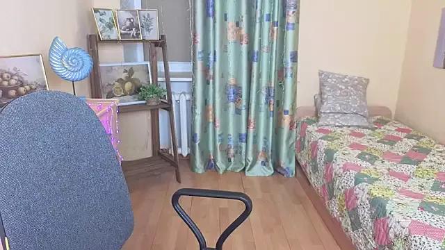 Betty_Brick from StripChat