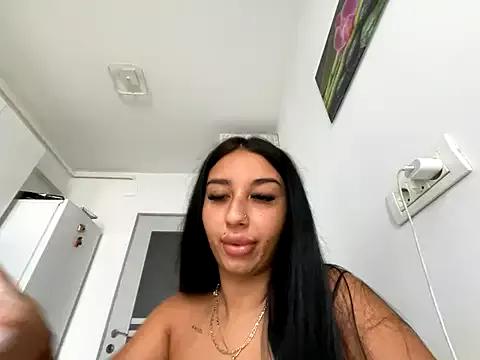 BlueEyes_BB from StripChat