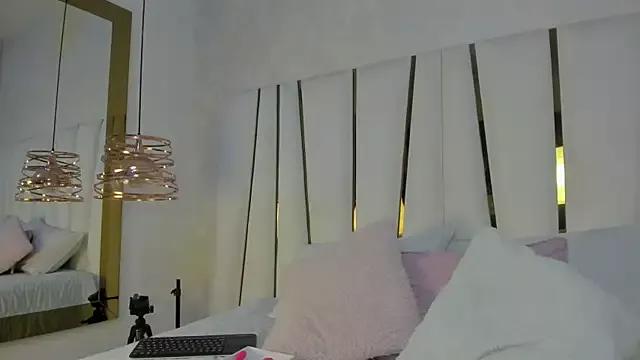 bonnie_sm from StripChat
