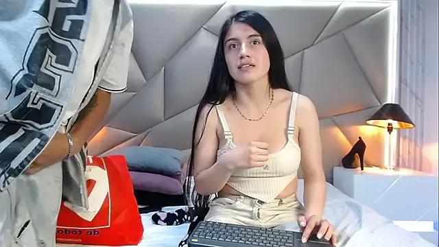 Bonny_Bonss from StripChat