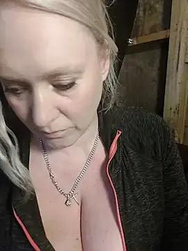 Naked Room Bouncy-Bella28X 