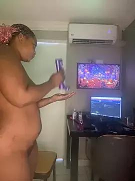 BQueen223 from StripChat is Freechat