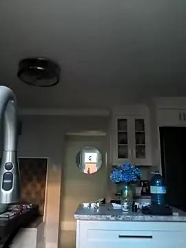 Canadian_BBW from StripChat