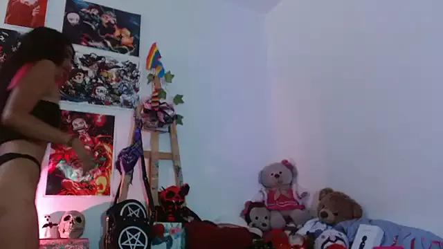 carolinerue from StripChat